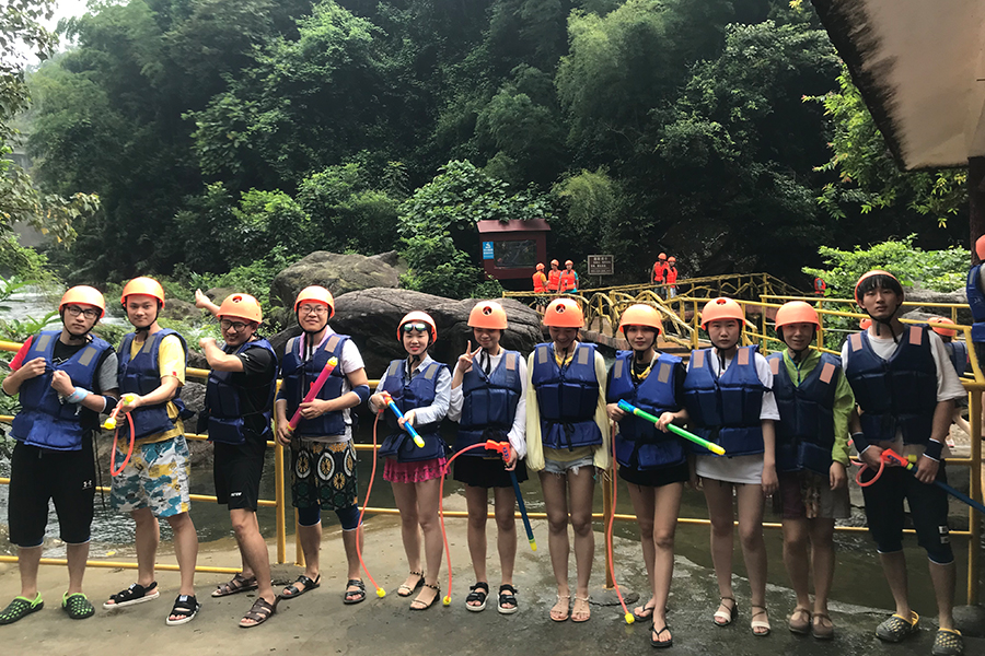 青春時(shí)代 與你同在